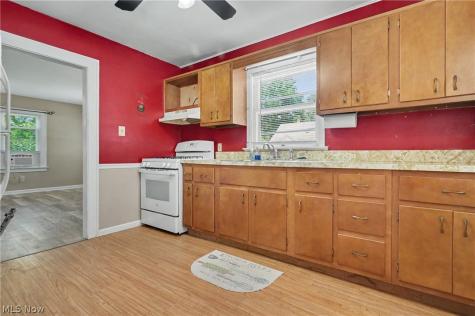 1037 Park Avenue Ravenna OH 44266