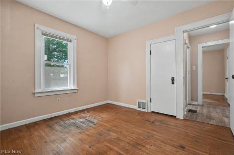 1037 Park Avenue Ravenna OH 44266