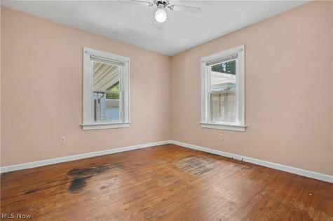1037 Park Avenue Ravenna OH 44266