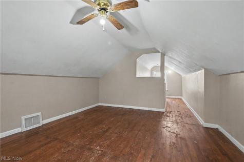 1037 Park Avenue Ravenna OH 44266