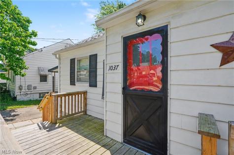 1037 Park Avenue Ravenna OH 44266
