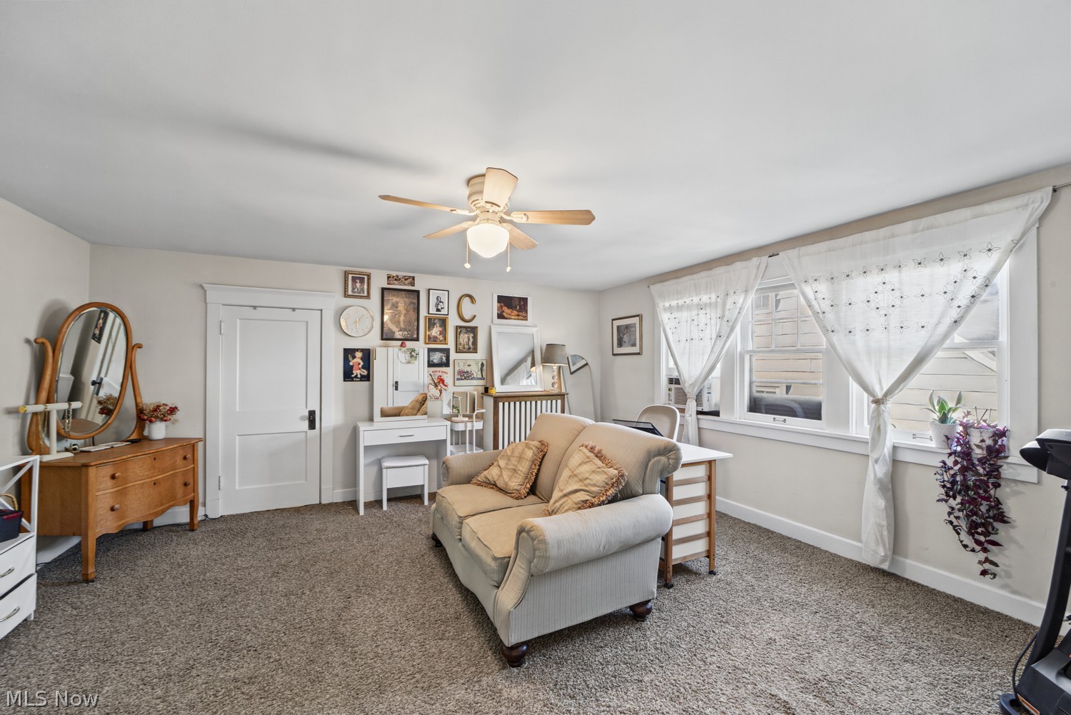1653 Chesterland Avenue Lakewood OH 44107
