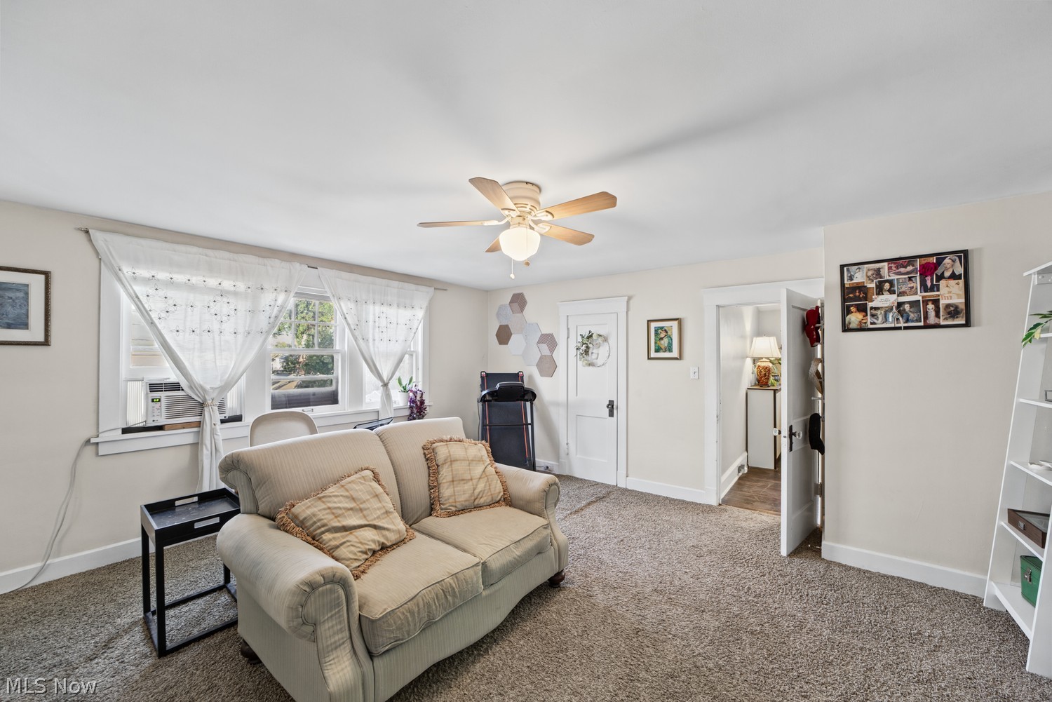 1653 Chesterland Avenue Lakewood OH 44107