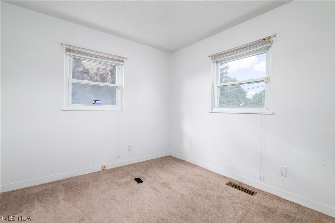 128 Pembroke Road Steubenville OH 43953