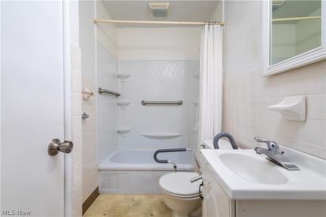 128 Pembroke Road Steubenville OH 43953
