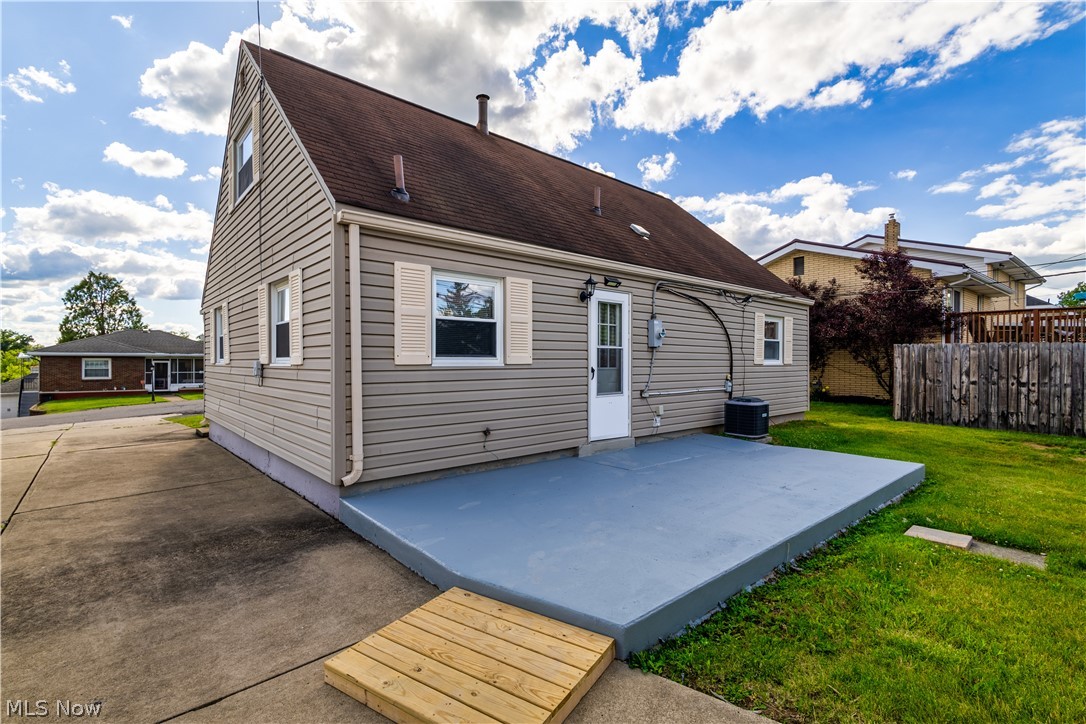 128 Pembroke Road Steubenville OH 43953