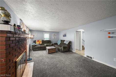 222 Stevens Street Ravenna OH 44266
