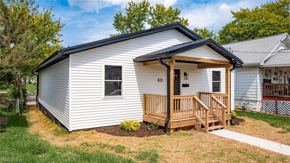 823 Race Street Zanesville OH 43701
