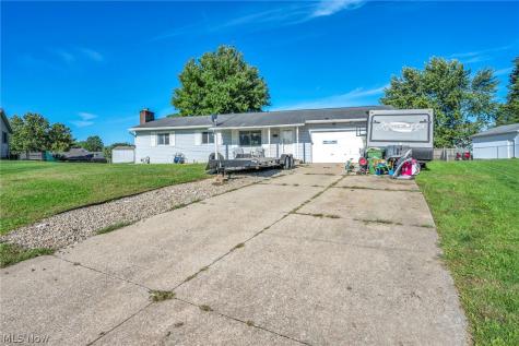 751 Ries Circle NW Canal Fulton OH 44614
