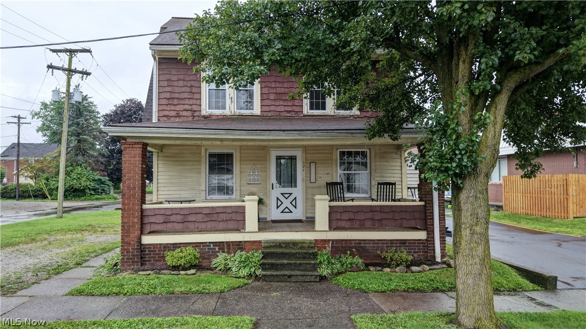121 2nd Street SE Brewster OH 44613