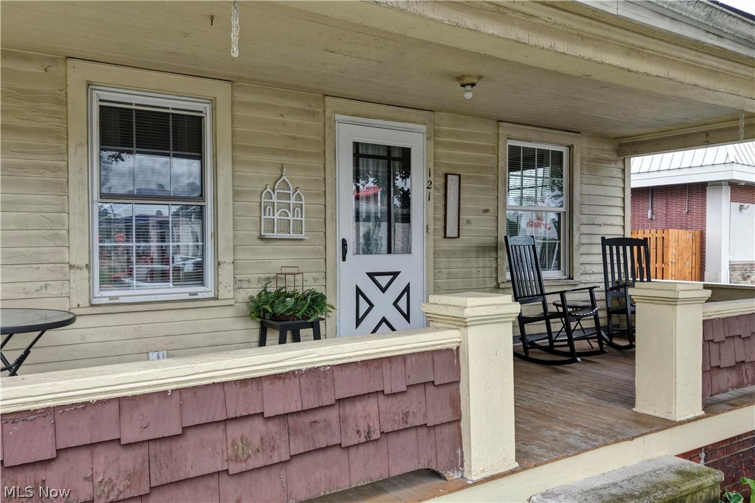 121 2nd Street SE Brewster OH 44613