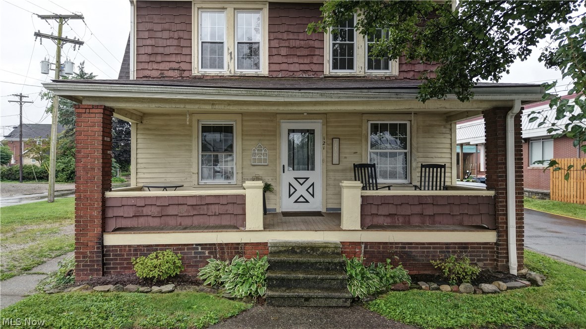 121 2nd Street SE Brewster OH 44613