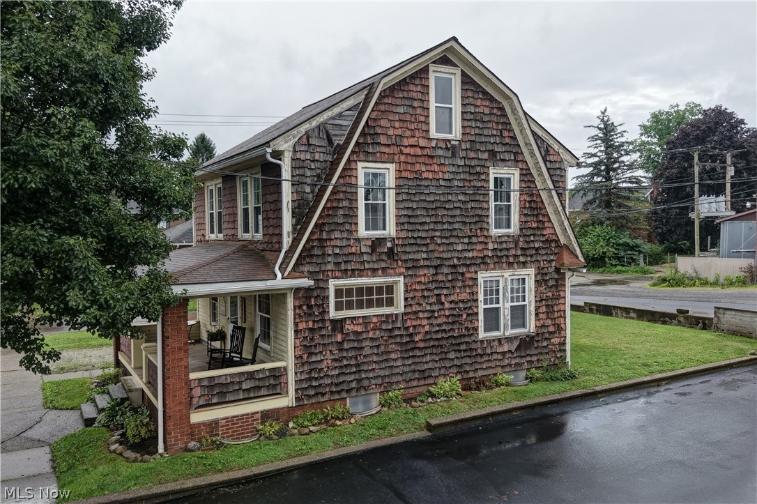 121 2nd Street SE Brewster OH 44613