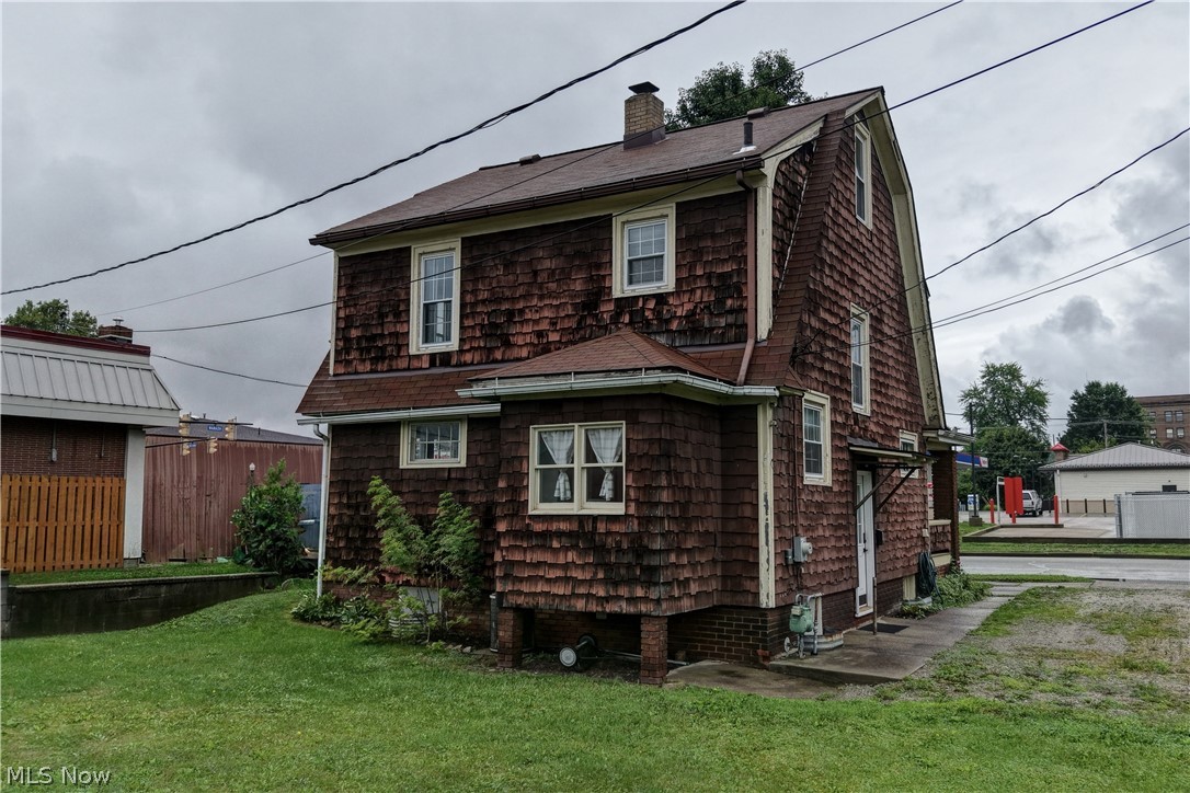 121 2nd Street SE Brewster OH 44613