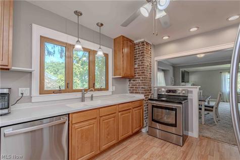 1684 Graham Road Silver Lake OH 44224
