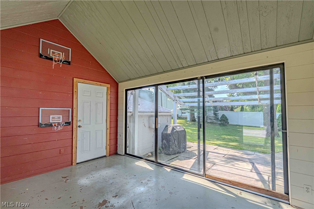 1684 Graham Road Silver Lake OH 44224