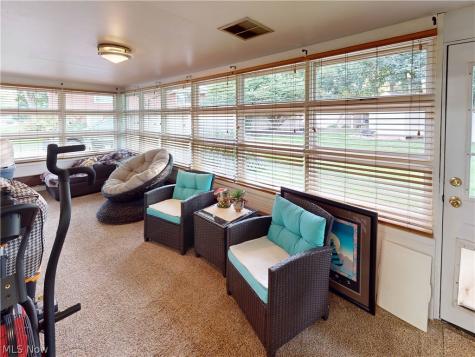 4825 Gardendale Avenue NE Canton OH 44714