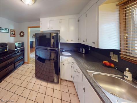 4825 Gardendale Avenue NE Canton OH 44714