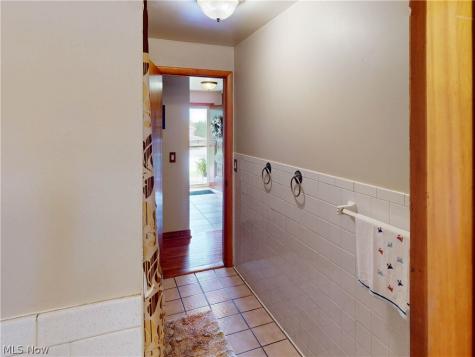 4825 Gardendale Avenue NE Canton OH 44714