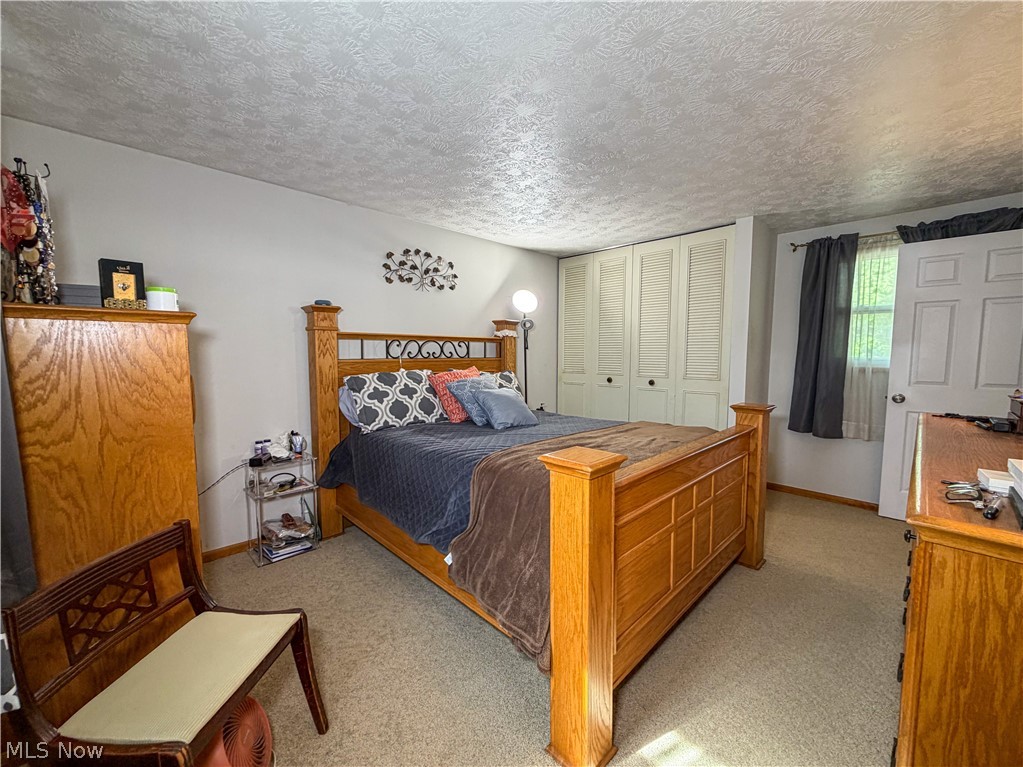 724 Indiana Avenue Mcdonald OH 44437