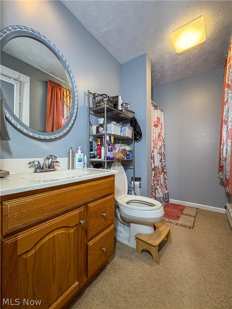 724 Indiana Avenue Mcdonald OH 44437