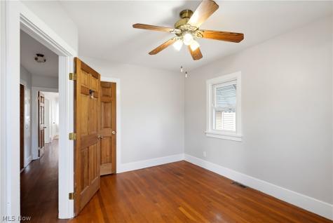 4614 Maplecrest Avenue Parma OH 44134