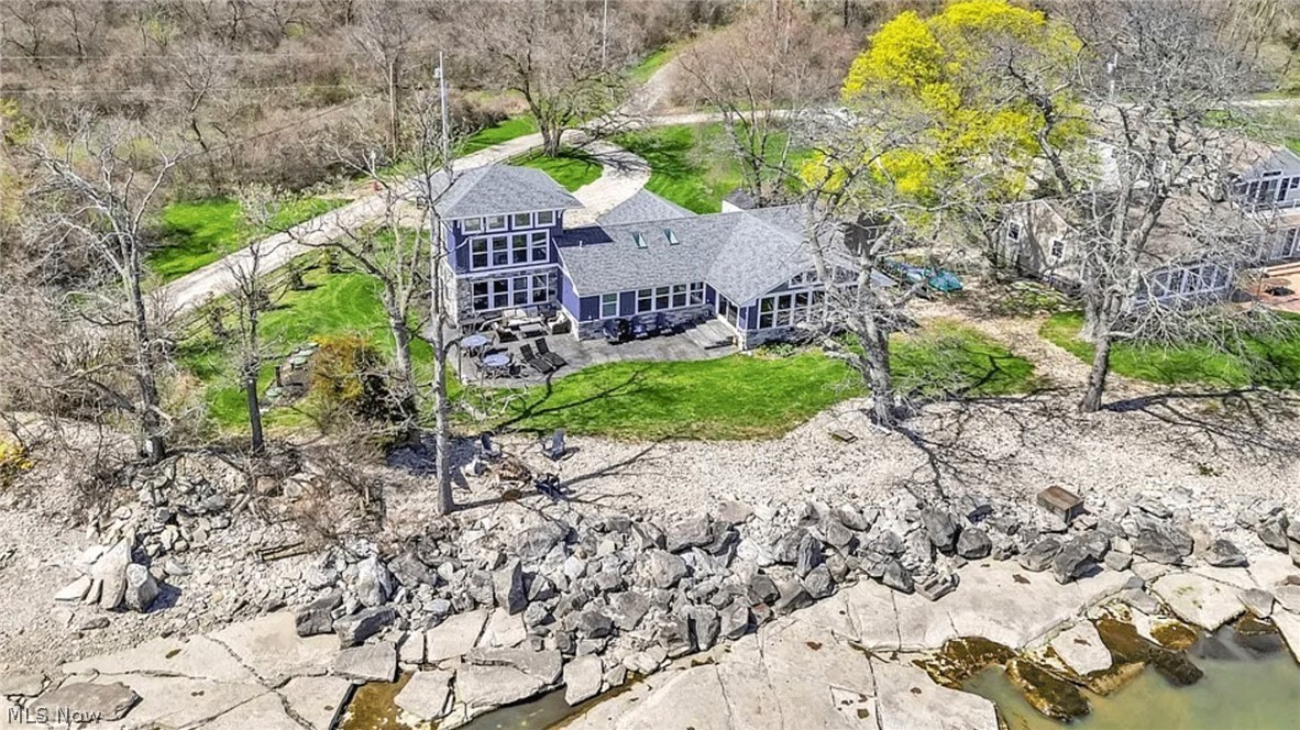 104 E Point Drive Kelleys Island OH 43438