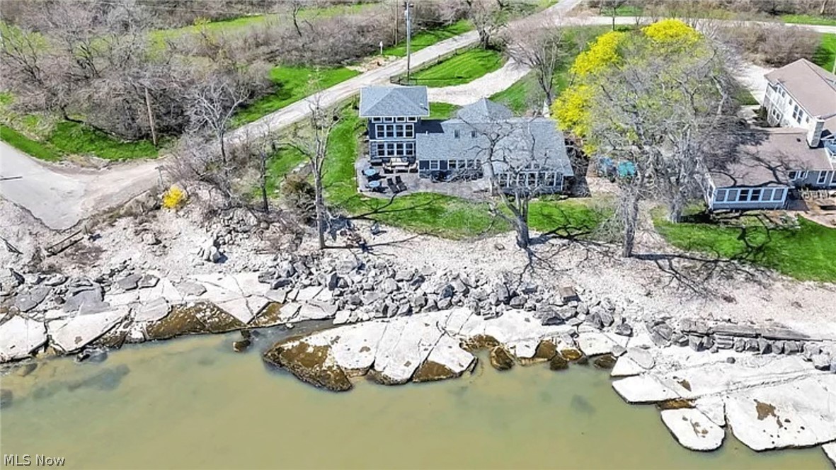 104 E Point Drive Kelleys Island OH 43438
