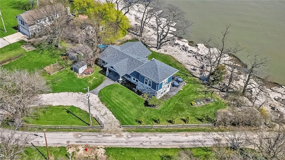 104 E Point Drive Kelleys Island OH 43438