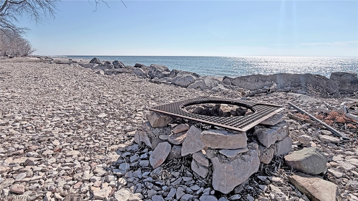104 E Point Drive Kelleys Island OH 43438