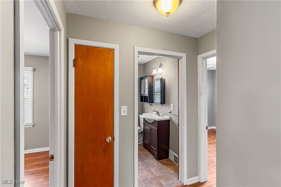 3883 Harvard Drive Willoughby OH 44094