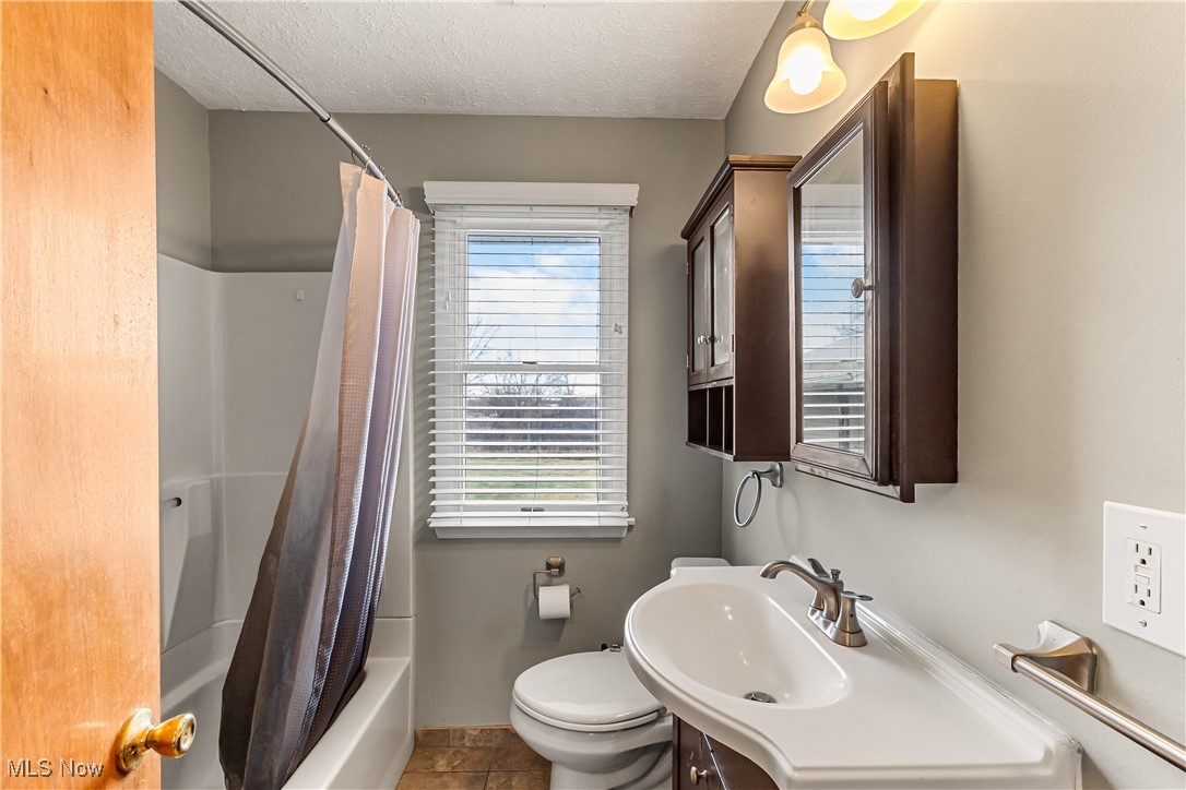 3883 Harvard Drive Willoughby OH 44094