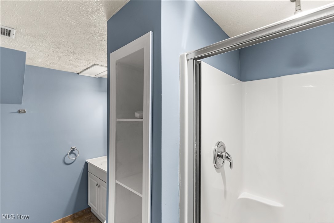 3883 Harvard Drive Willoughby OH 44094