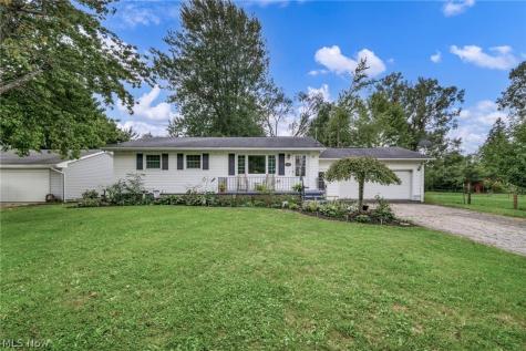 5803 Russia Road Amherst OH 44001
