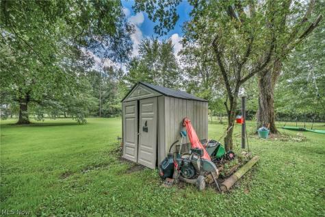 5803 Russia Road Amherst OH 44001
