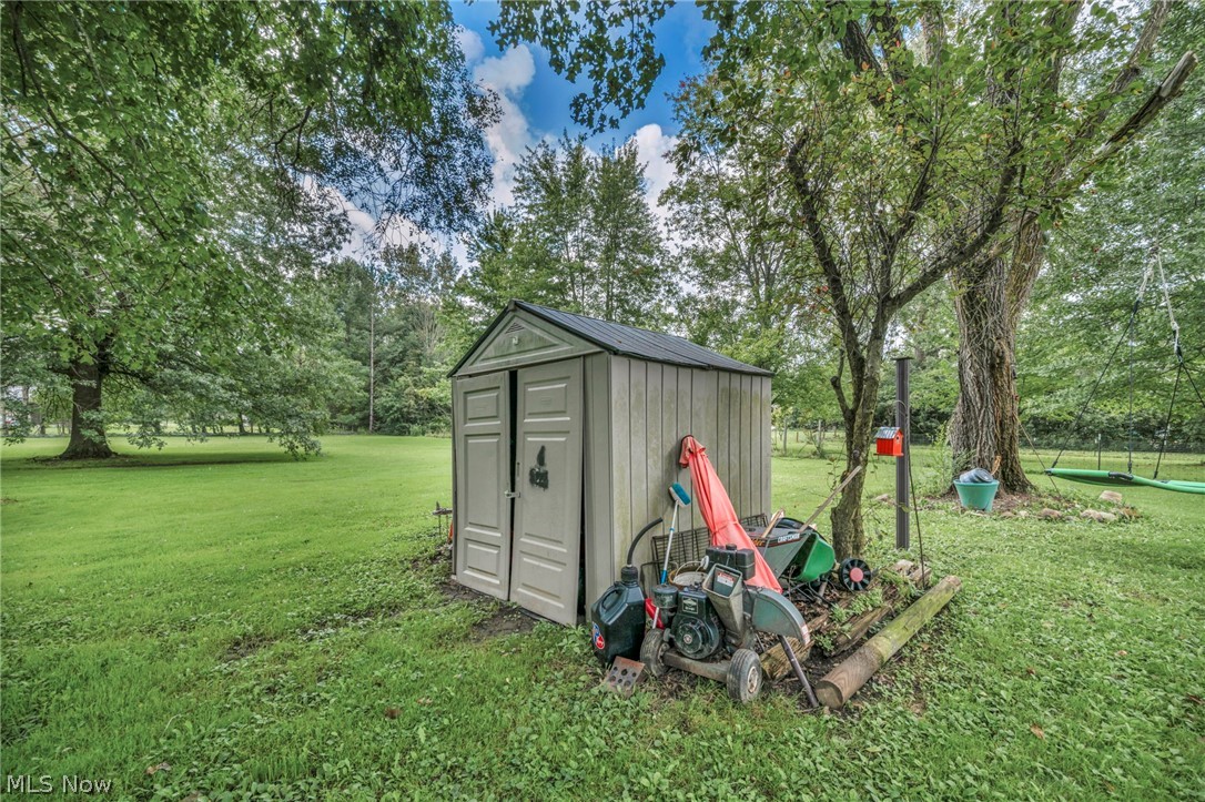 5803 Russia Road Amherst OH 44001