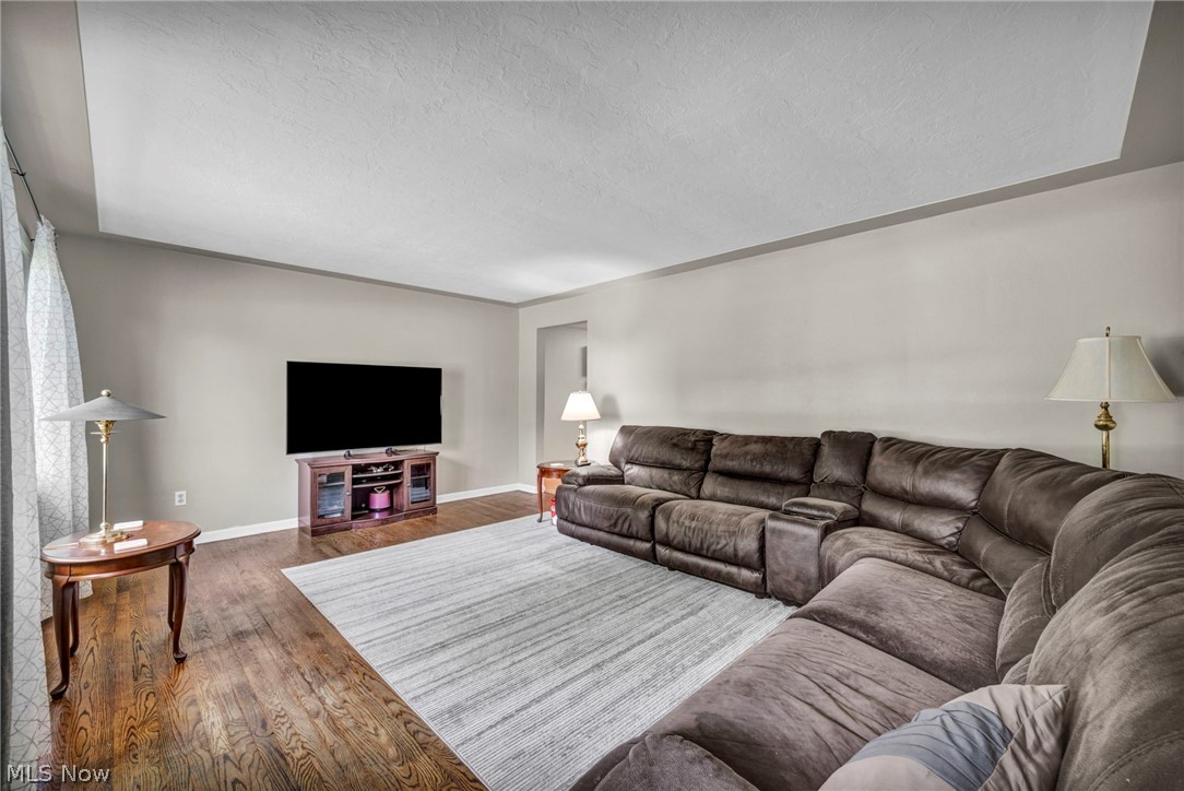 5803 Russia Road Amherst OH 44001