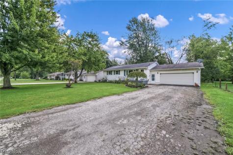 5803 Russia Road Amherst OH 44001