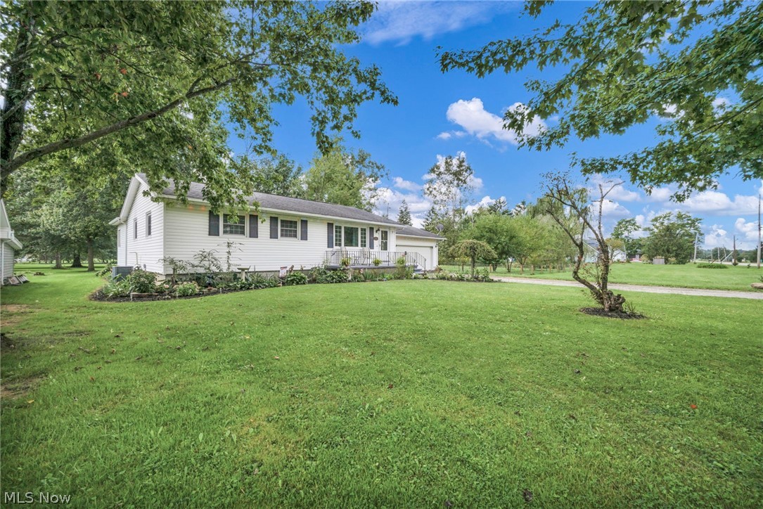 5803 Russia Road Amherst OH 44001