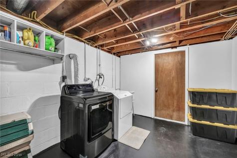 5803 Russia Road Amherst OH 44001