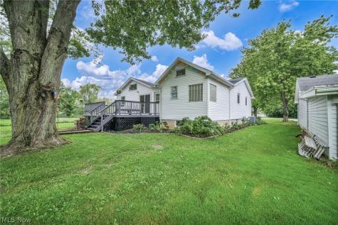 5803 Russia Road Amherst OH 44001