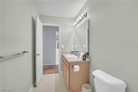 18376 Woodhaven Drive Strongsville OH 44149