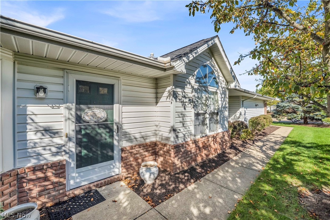 18376 Woodhaven Drive Strongsville OH 44149