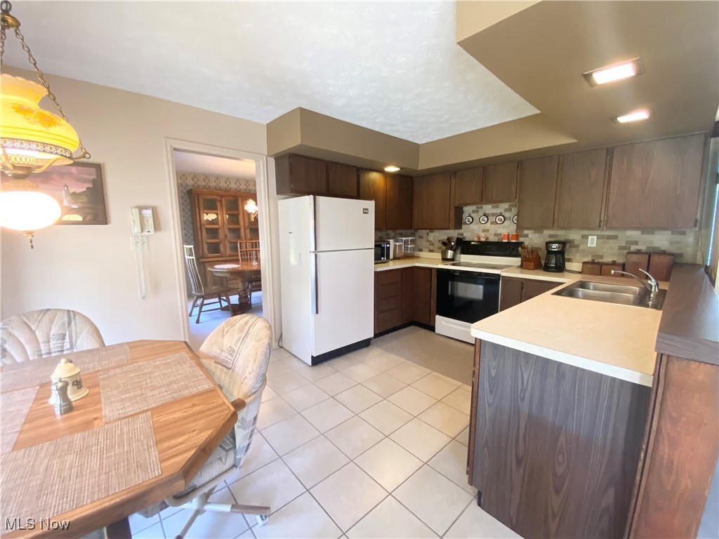 13410 Auburn Road Chardon OH 44024