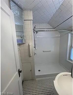 15511 Delrey Avenue Cleveland OH 44128