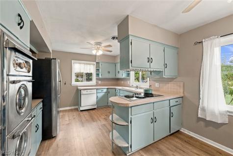 690 Autumn Drive Amherst OH 44001