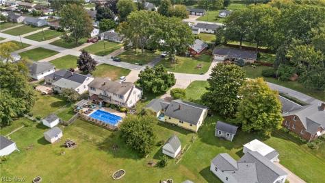 690 Autumn Drive Amherst OH 44001