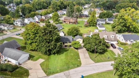 690 Autumn Drive Amherst OH 44001