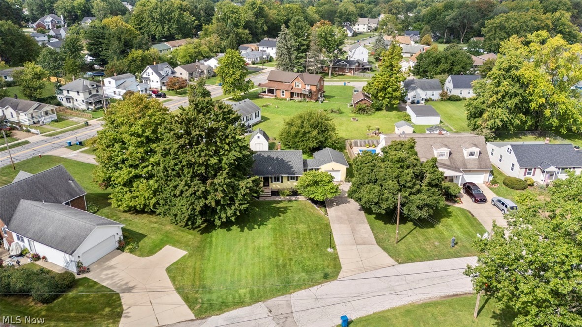 690 Autumn Drive Amherst OH 44001