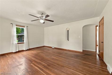 690 Autumn Drive Amherst OH 44001